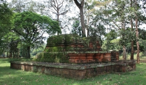 Thma Bay Kaek temple